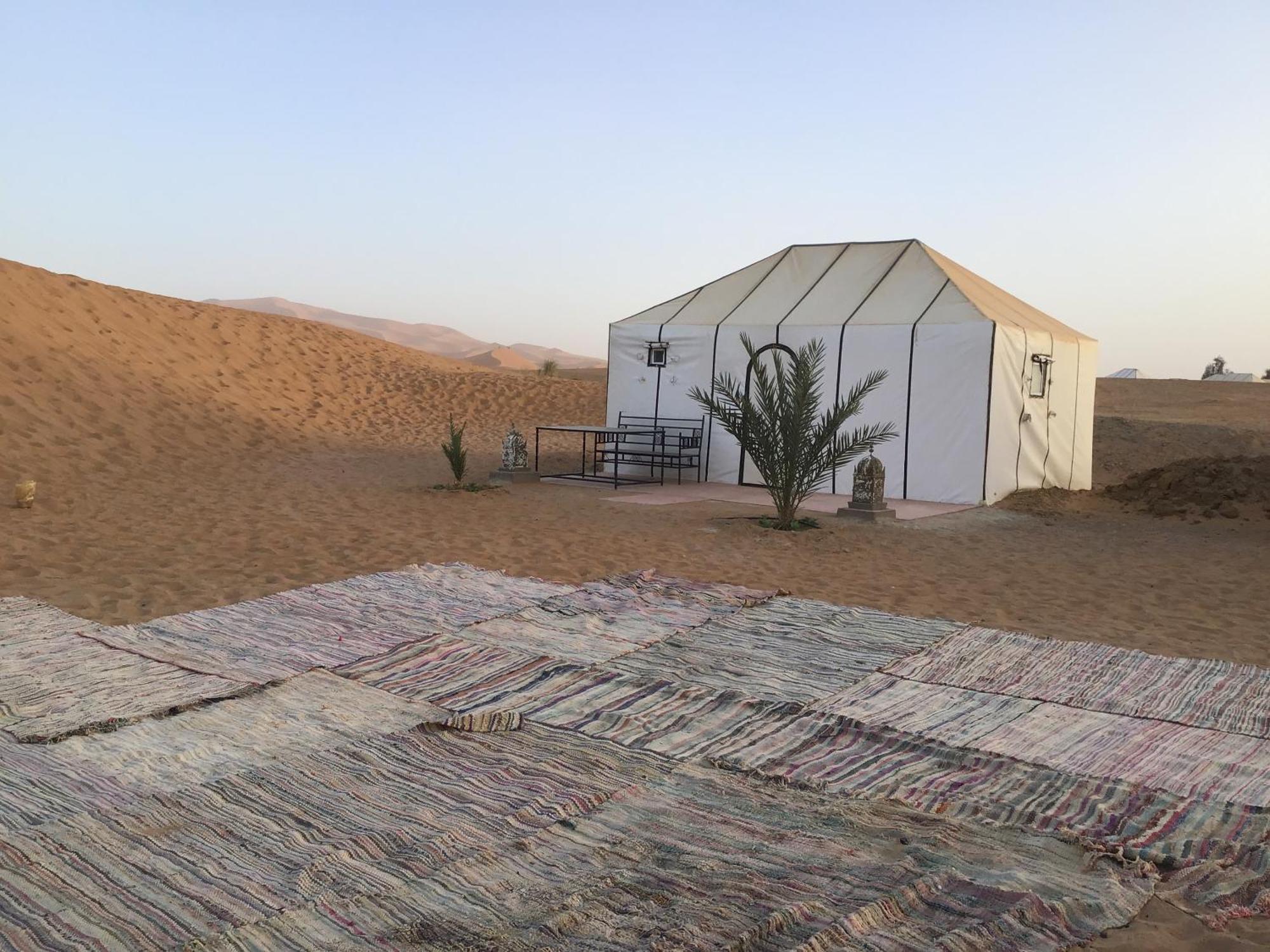 Dune Merzouga Camp Bagian luar foto