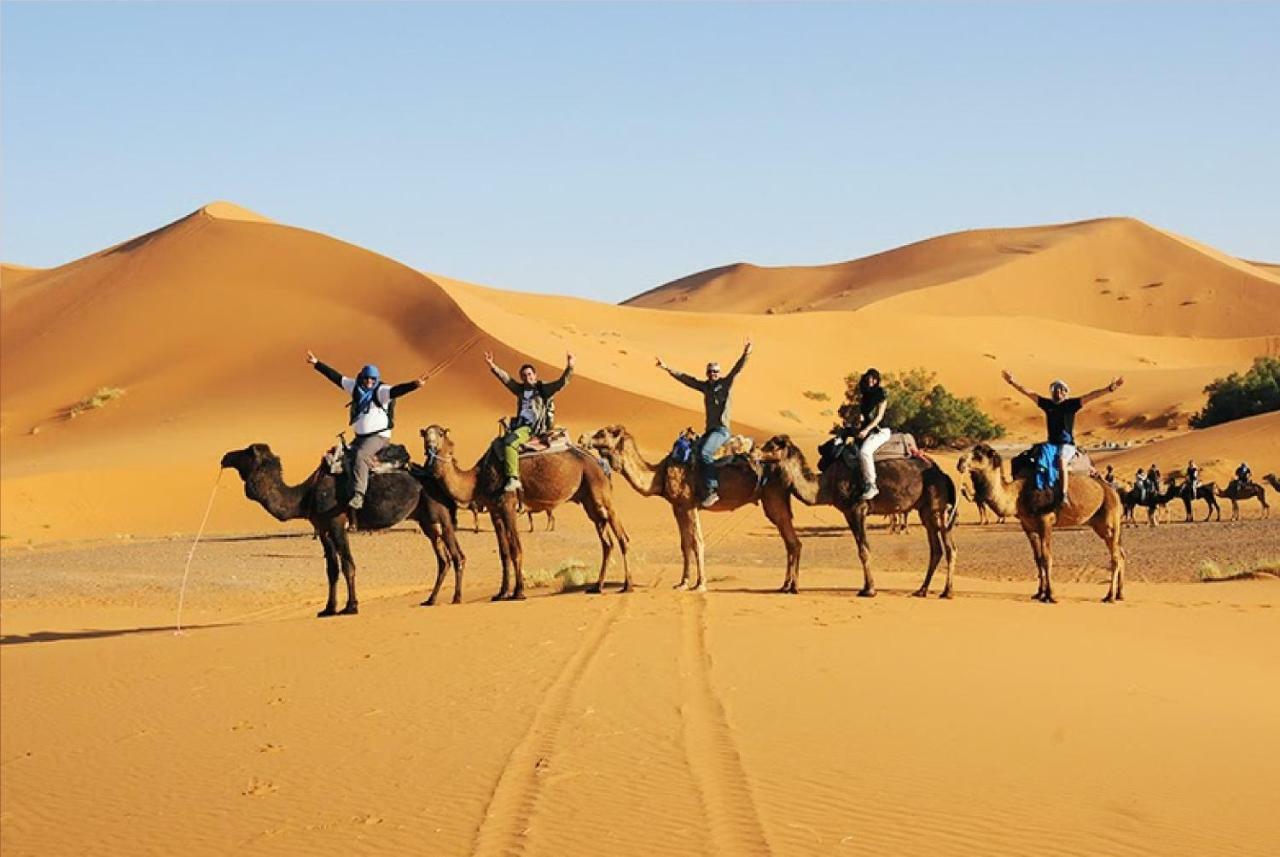 Dune Merzouga Camp Bagian luar foto