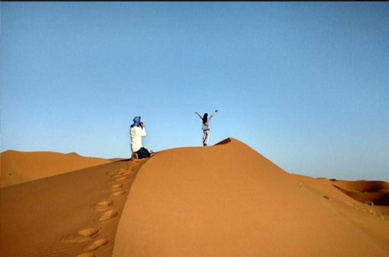 Dune Merzouga Camp Bagian luar foto